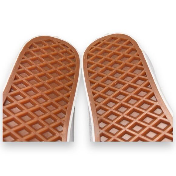 NEW VANS X SESAME STREET OLD SKOOL 'ELMO' WOMENS SIZE 6.5 SHOES LIMITED EDITION! - Picture 9 of 11